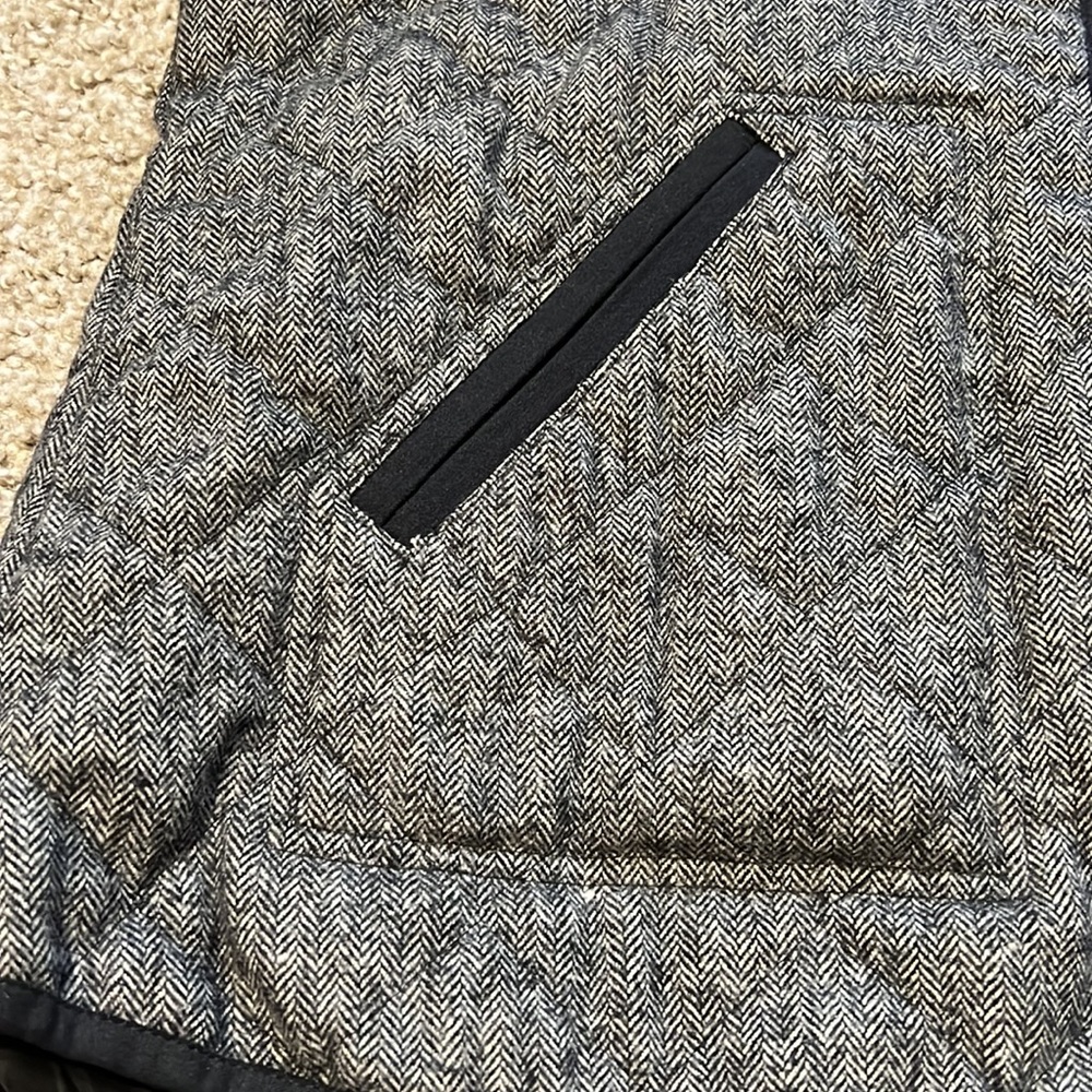 Zip Up Vest - Picture 2 of 3